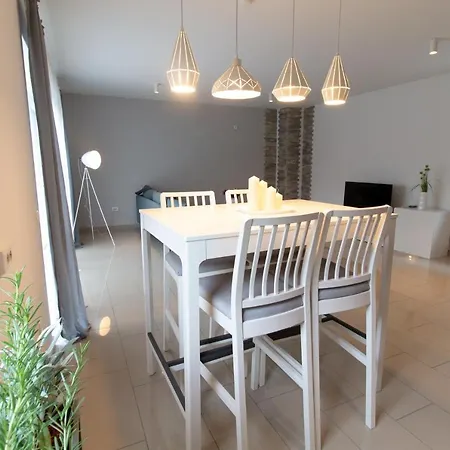 דירה Moderne 80m² Mit Blick Ins Grune ראונהיים